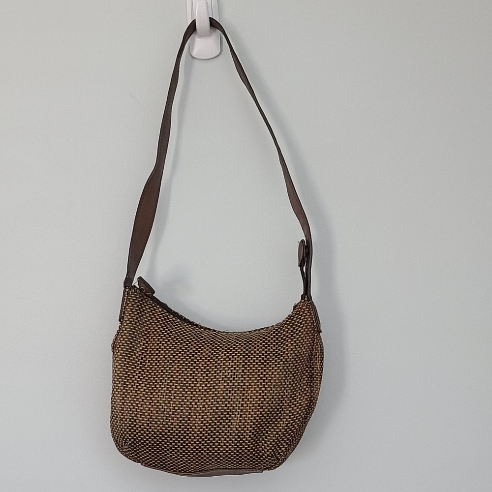 Fossil Mini Woven Shoulder Bag With Leather Handle #75082 8.5" W x 7" H x 2" D - Picture 2 of 12